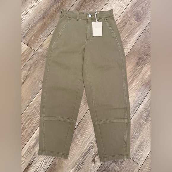 Everlane The Utility Barrel Pants - Picture 2 of 7